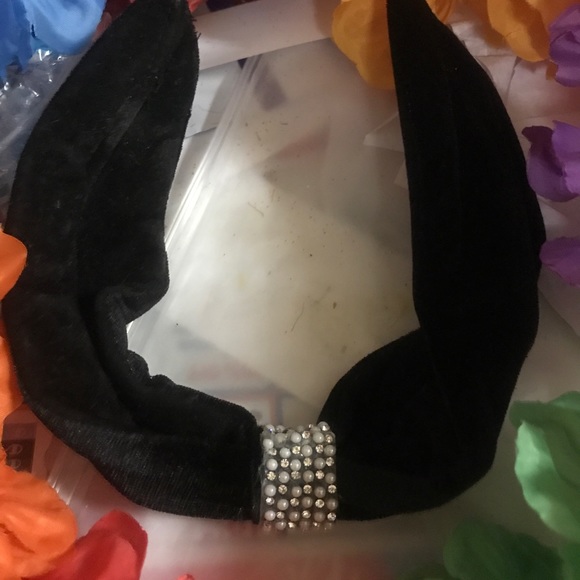 Headband with Rhinestones - Picture 5 of 8